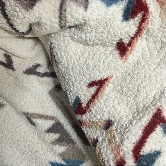 PENDLETON Blanket King Size Southwestern Print Cream Color - Picture 6 of 6